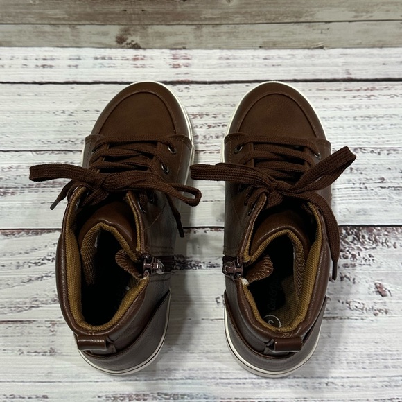 NWOB Cat & Jack Boys Florian Sneakers- size 3 - Picture 5 of 9